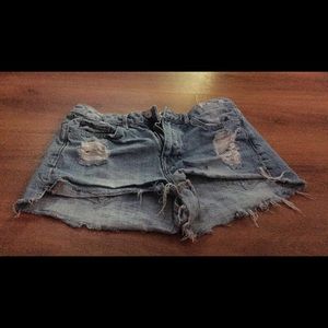 DIVIDED H&M HIGH WAISTED SHORTS